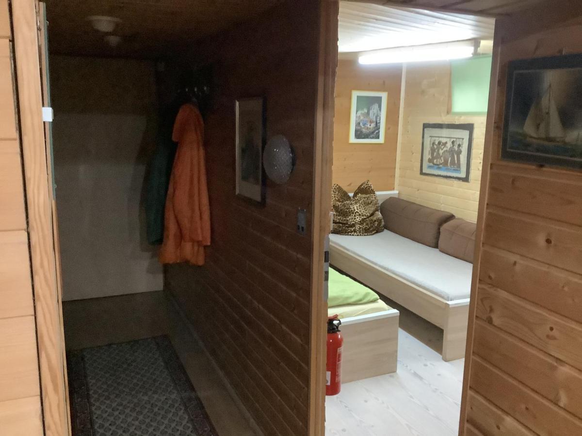 Gemuetliches Zimmer Im Seterant/Untergeschoss เอสเซน ภายนอก รูปภาพ